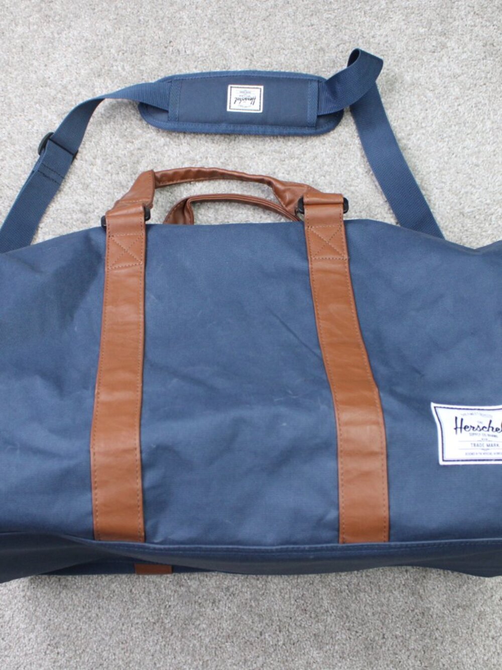 Herschel Supply Co Novel Duffle Bag Blue Zip Weekender Gym Travel Shoe Pocket